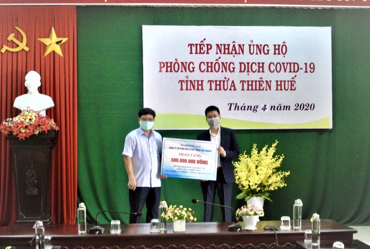 Taseco Land trao tặng 500 triệu đồng cho Ủy Ban mặt trận Tổ Quốc tỉnh Thừa Thiên Huế