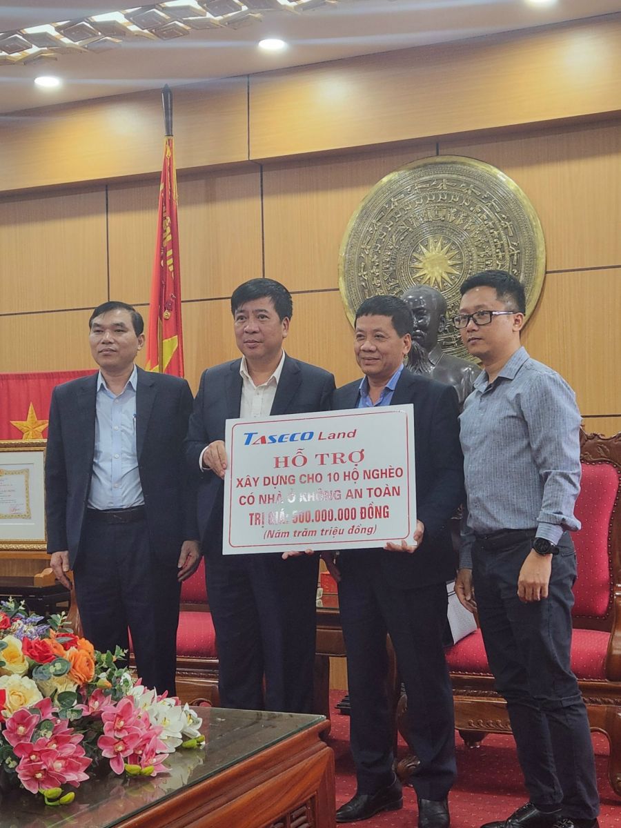 Taseco Land hỗ trợ 500 triệu đồng xây dựng nhà cho hộ nghèo tại thị xã Duy Tiên - Tỉnh Hà Nam